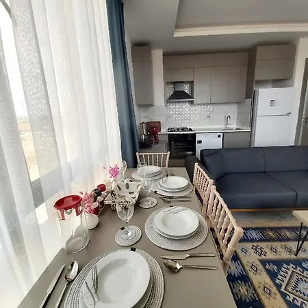 Ethica Luxury מלון דירות 4*