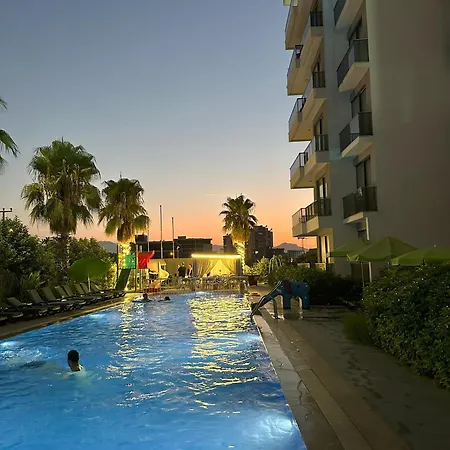 מלון דירות Ethica Luxury 4*